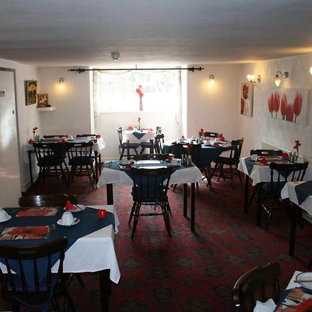 Bed and Breakfast The Fairmile à Lytham St Annes Extérieur photo