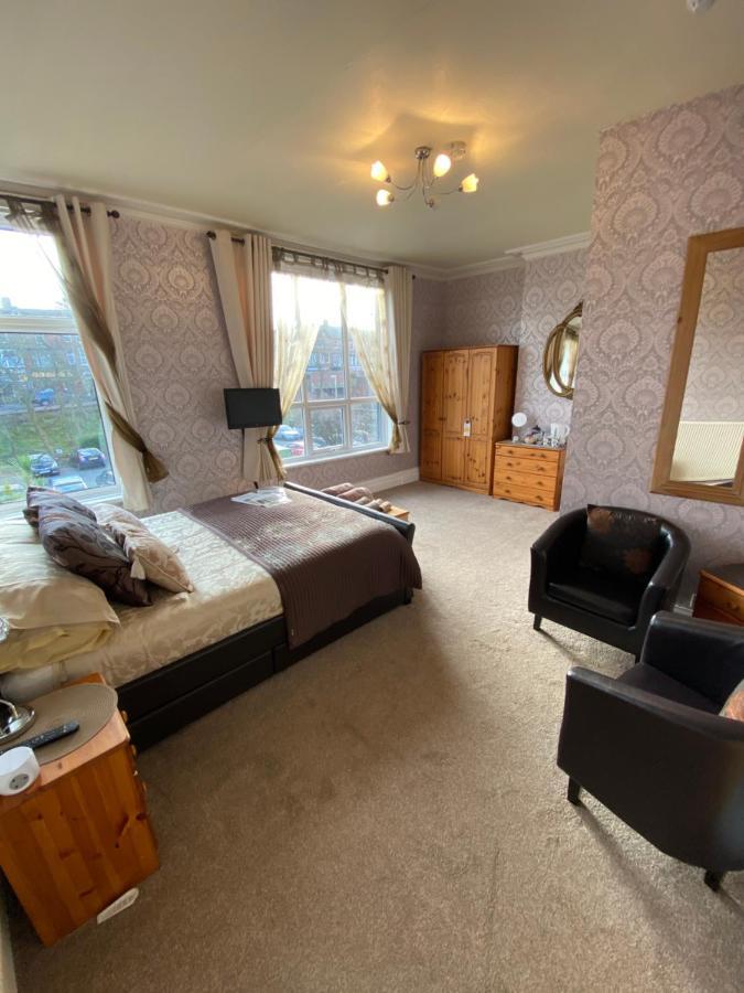 Bed and Breakfast The Fairmile à Lytham St Annes Extérieur photo
