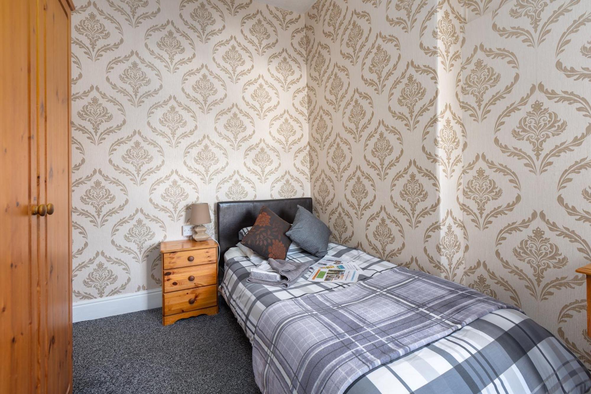 Bed and Breakfast The Fairmile à Lytham St Annes Extérieur photo