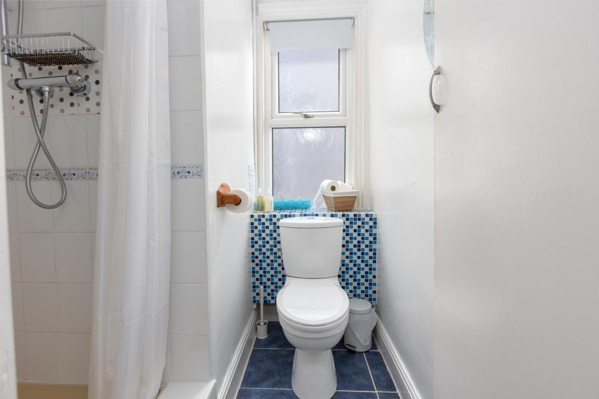 Bed and Breakfast The Fairmile à Lytham St Annes Extérieur photo