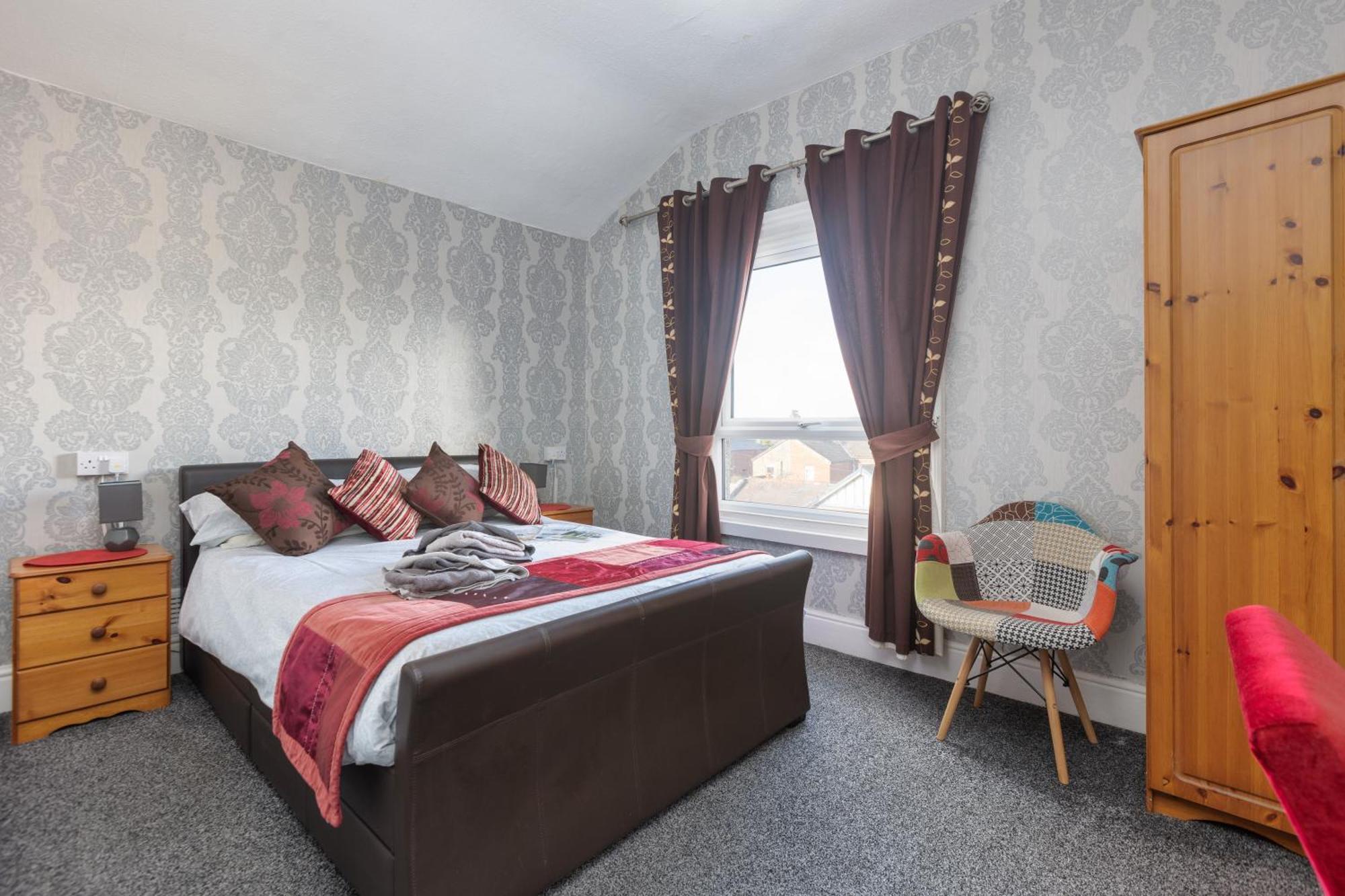 Bed and Breakfast The Fairmile à Lytham St Annes Extérieur photo