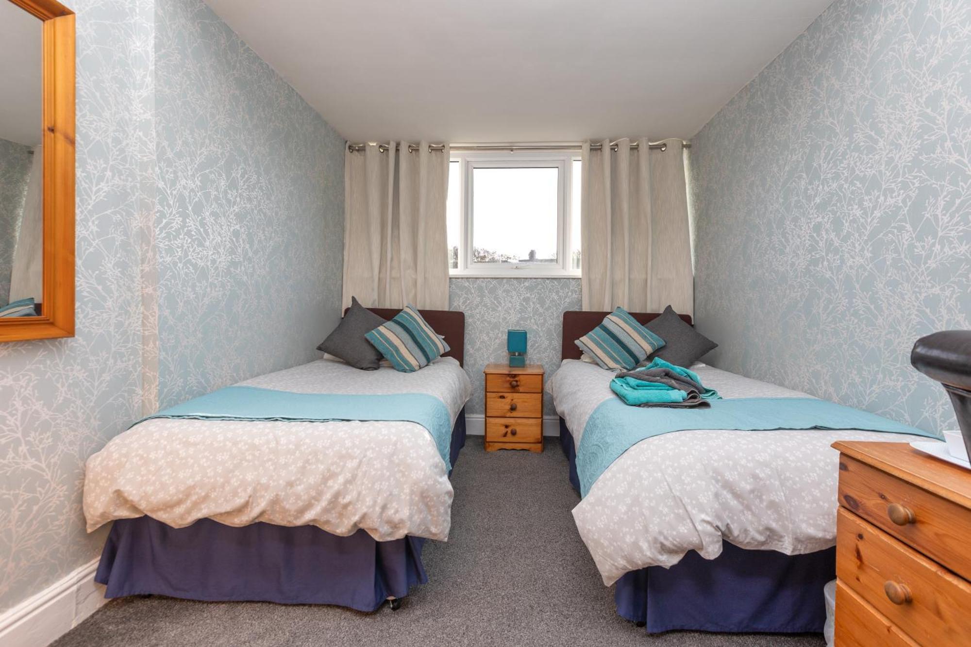 Bed and Breakfast The Fairmile à Lytham St Annes Extérieur photo