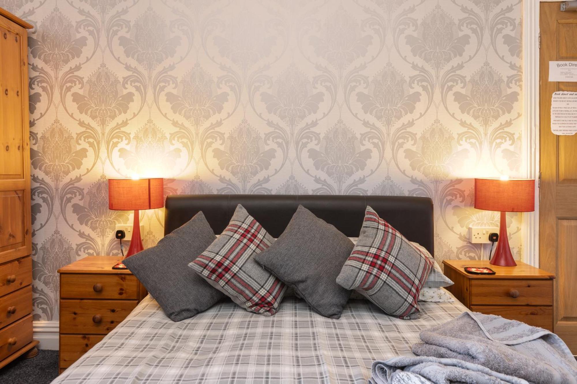Bed and Breakfast The Fairmile à Lytham St Annes Extérieur photo