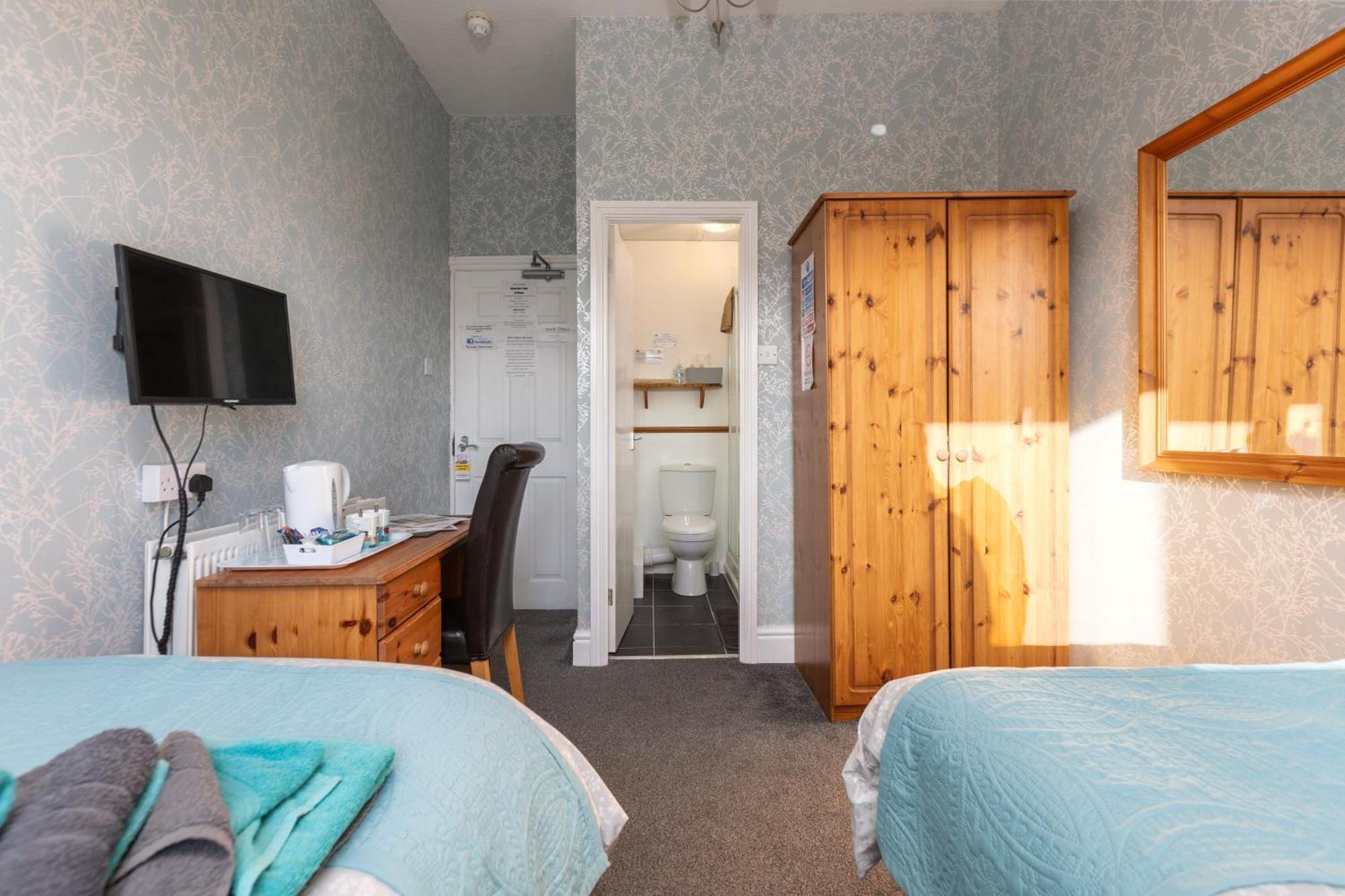 Bed and Breakfast The Fairmile à Lytham St Annes Extérieur photo